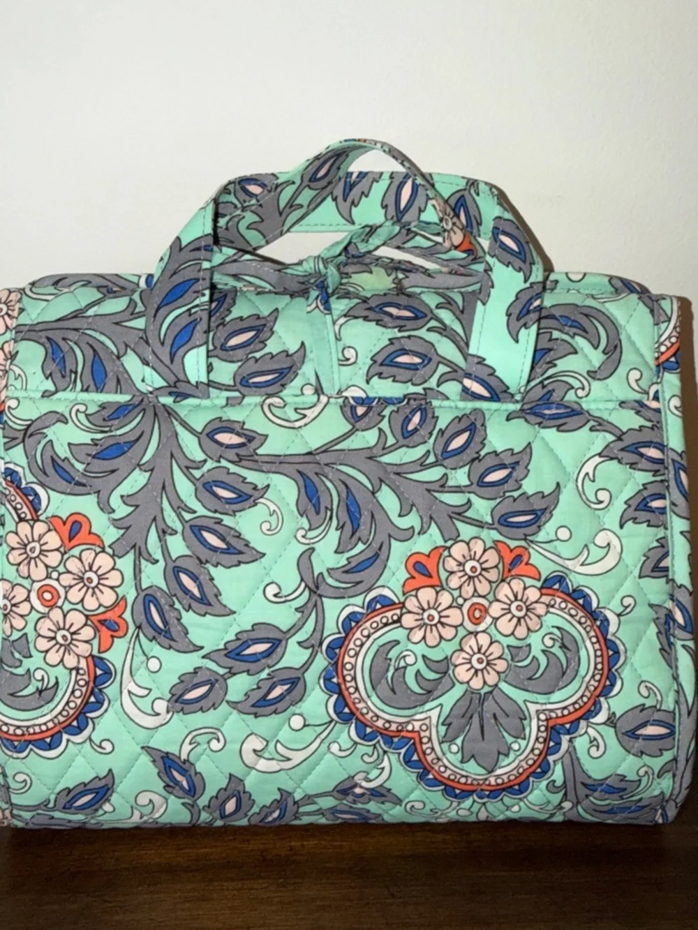 Vera Bradley Hanging Travel Organizer Fan Flowers Mint